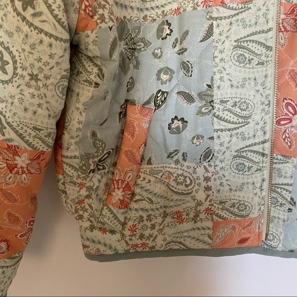 7 For All Mankind Quilted Patchwork Floral Paisley Bomber Jacket NWT XS - Picture 2 of 12